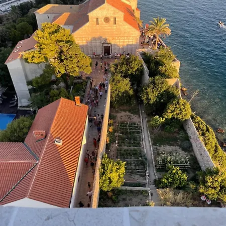 Charming Rab Apartament