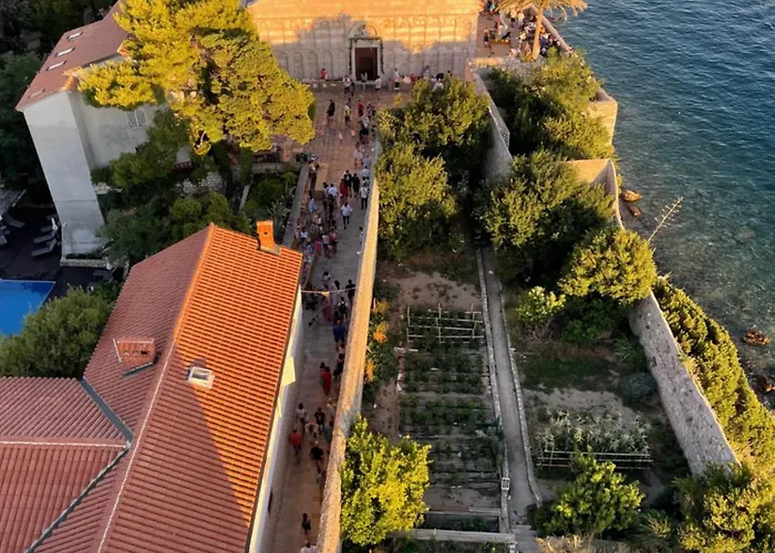 Charming Rab Apartament