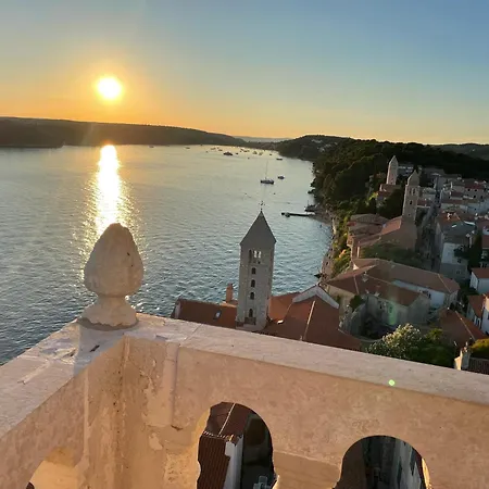 Charming Rab Apartment