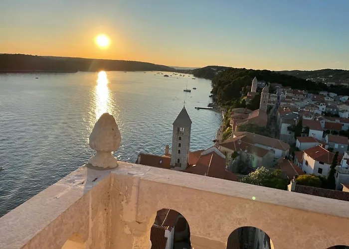 Charming Rab Apartment